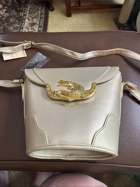 Y&S Handbags Beige Crossbody with Gold Crocodile Accent Vintage 80-90s handbag